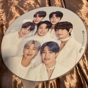 Map of the Soul: Tour - Group photo fan